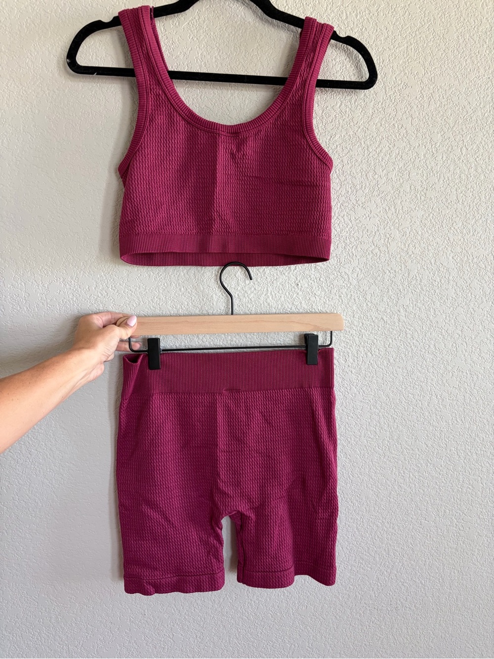 No Boundaries Berry Seamless Biker Shorts & Crop Top Set Size L 12-14